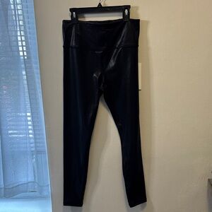 Athleta Black elation 7/8 shine Leggings Small